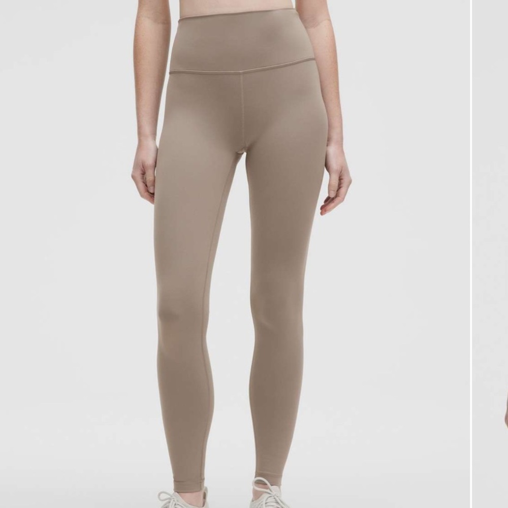 NWT Wunder Train HR Tight 28’